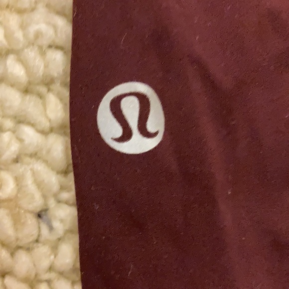 Lululemon Fast and Free 25” Tight Red Wine Size 2 - Picture 4 of 4